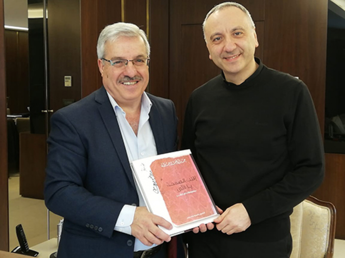 اجتماع في الانطونية بعبدا في إطار التعاون بين الجامعة ولجنة جبران الوطنية