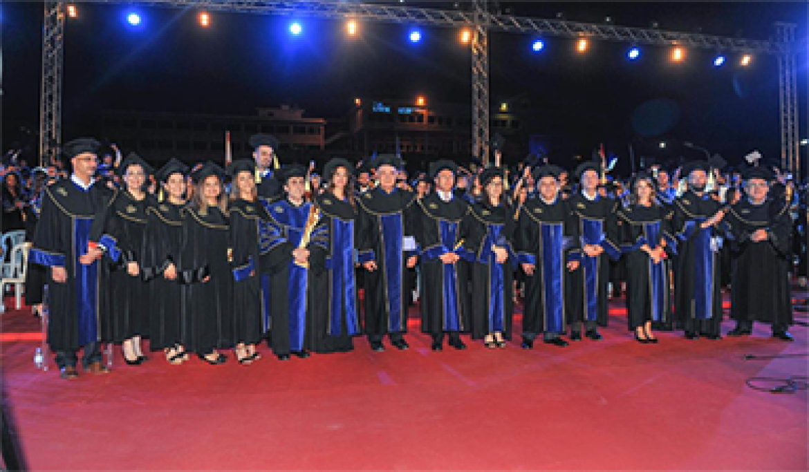 جامعة الروح القدس احتفلت بتخريج "دفعة التغيير" من طلابها