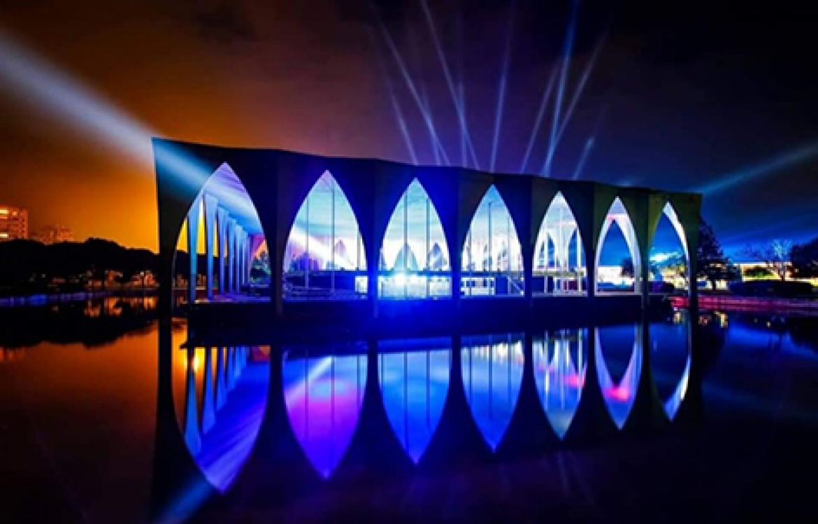فوز طالب بالجائزة الاولى في التصوير الفوتوغرافي